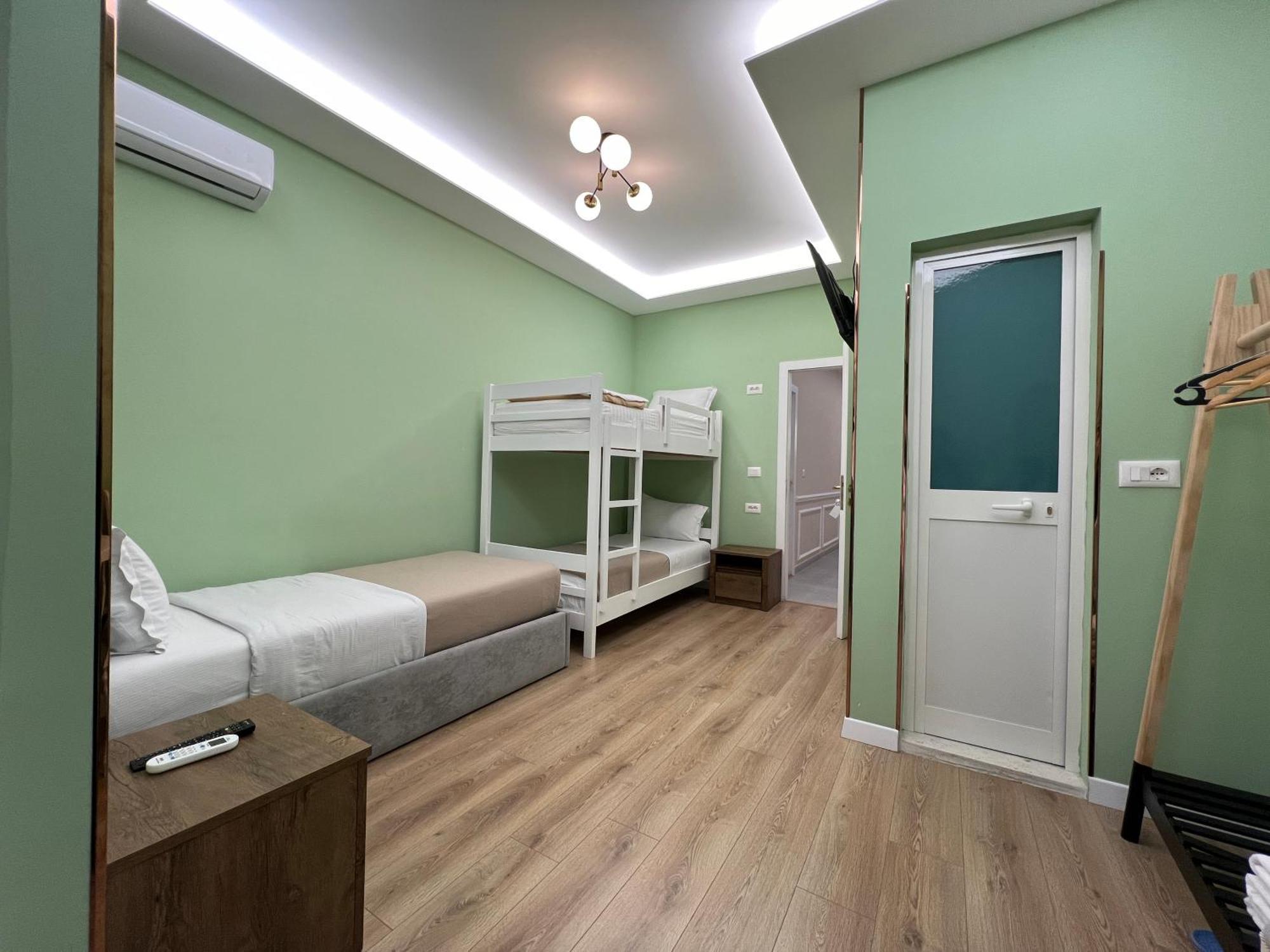 Spiranca Luxury Suites 地拉那 外观 照片